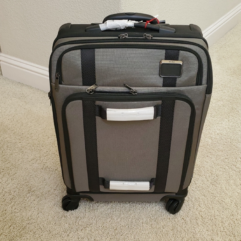 Tumi Merge Continental Front Lid 4 Wheeled Carry-On.